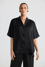 Load image into Gallery viewer, BRAVE &amp; TRUE: DANA SHIRT - BLACK
