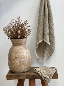 RUSTIC LINEN: AUDREY HAND TOWEL - NATURAL