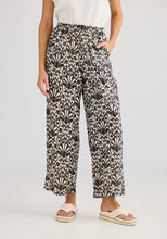 Load image into Gallery viewer, HOLIDAY: PLAYA PANT - SPRING FAN
