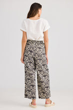 Load image into Gallery viewer, HOLIDAY: PLAYA PANT - SPRING FAN
