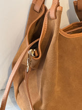 Load image into Gallery viewer, MAMAPAPA: LEONIE TOTE BAG - CARAMEL
