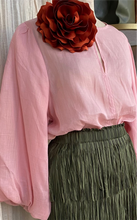 Load image into Gallery viewer, MOSS: SELENA TOP - PINK PEARL
