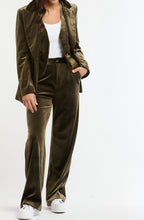 Load image into Gallery viewer, ITALIAN STAR: JETS VELVET PANT - KHAKI
