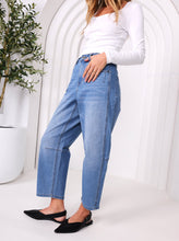 Load image into Gallery viewer, MONACO JEANS - TONI BARREL JEANS - LIGHT WASH
