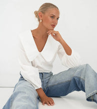 Load image into Gallery viewer, MOSS: POPPY BLOUSE - WHITE
