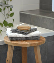 Load image into Gallery viewer, MAMA &amp; TOCHTER: FACE CLOTHS - 100% ORGANIC COTTON
