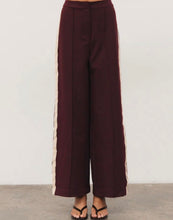 Load image into Gallery viewer, MOSS GROTTO: TWILL SIDE STRIPE PANT - WINE
