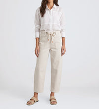 Load image into Gallery viewer, MONACO: CARTER BARREL JEANS - SAND
