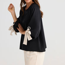 Load image into Gallery viewer, BRAVE &amp; TRUE: OUI OUI TOP - BLACK with OYSTER
