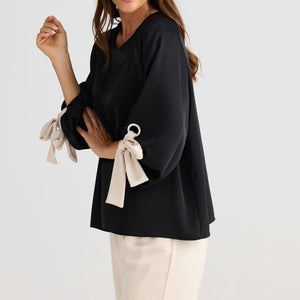 BRAVE & TRUE: OUI OUI TOP - BLACK with OYSTER