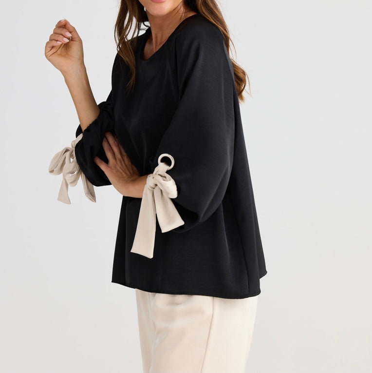 BRAVE & TRUE: OUI OUI TOP - BLACK with OYSTER