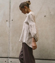 Load image into Gallery viewer, MOSS: BROOKLYN TOP - OATMEAL
