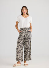 Load image into Gallery viewer, HOLIDAY: PLAYA PANT - SPRING FAN
