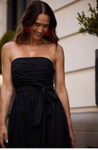 Load image into Gallery viewer, BRAVE &amp; TRUE: AVALON DRESS - BLACK
