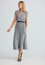 Load image into Gallery viewer, HOMELOVE: FREE TIME DRESS - GREY MARLE
