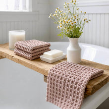 Load image into Gallery viewer, MAMA &amp; TOCHTER: FACE CLOTHS - 100% ORGANIC COTTON
