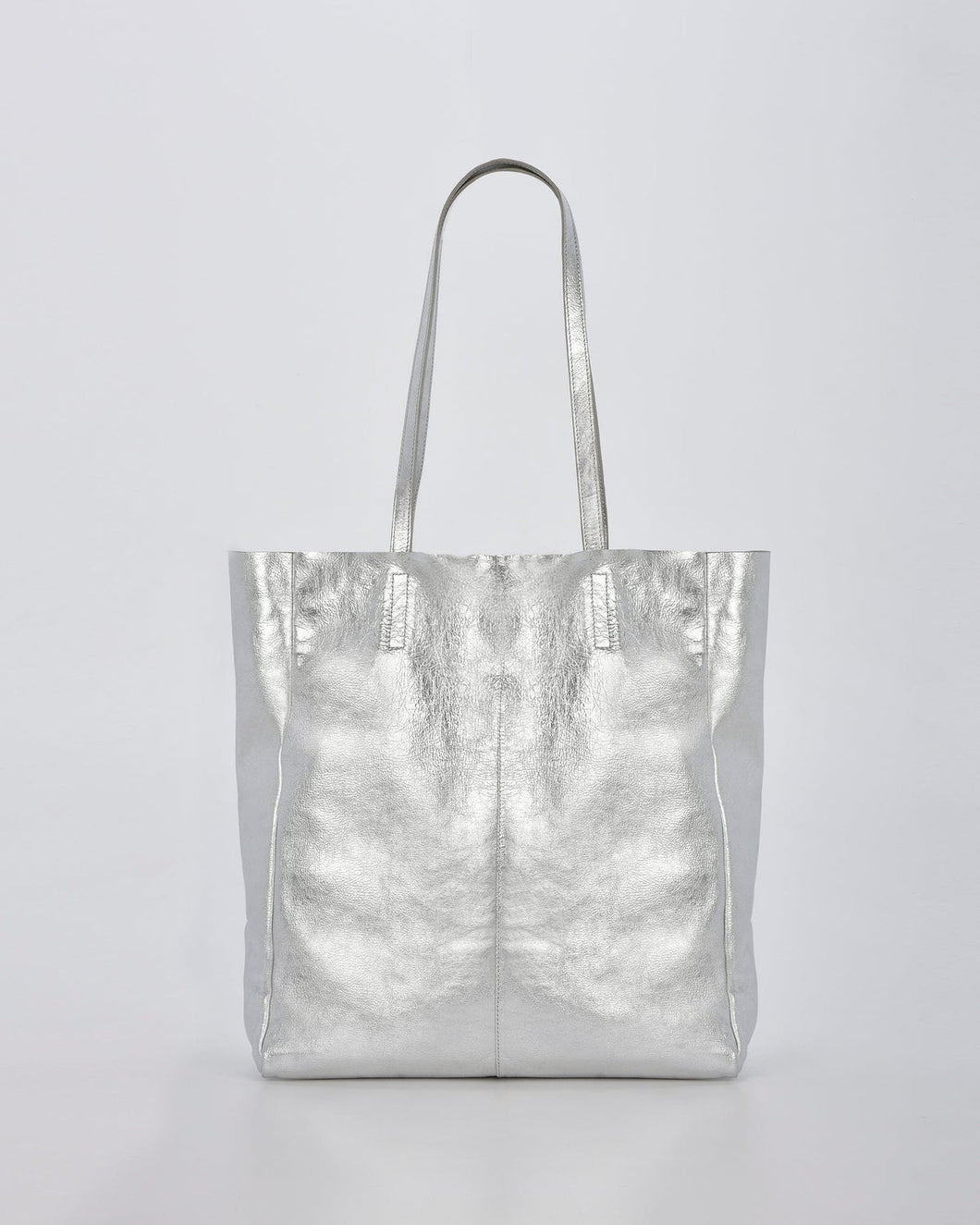 COBB & CO: VENUS METALLIC HOBO TOTE - SILVER