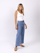 Load image into Gallery viewer, MONACO: HUNTER JEANS - BLUE

