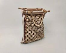 Load image into Gallery viewer, MISS MOSS: VIENNA TOTE - BROWN/APRICOT MULTI
