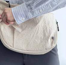 Load image into Gallery viewer, DUSKY ROBIN: THE COMPANION - OYSTER
