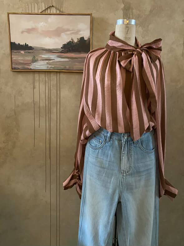 URBAN LUXURY: STRIPE BOW BLOUSE - PINK/BROWN