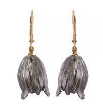 Load image into Gallery viewer, We dream in colour: TULIP earrings noir
