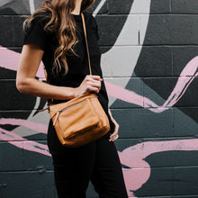 Load image into Gallery viewer, DUSKY ROBIN: BELLA BAGS
