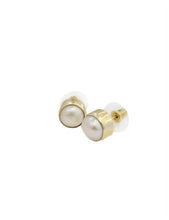 Load image into Gallery viewer, MOSS GROTTO: LIZZY PEARL STUDS
